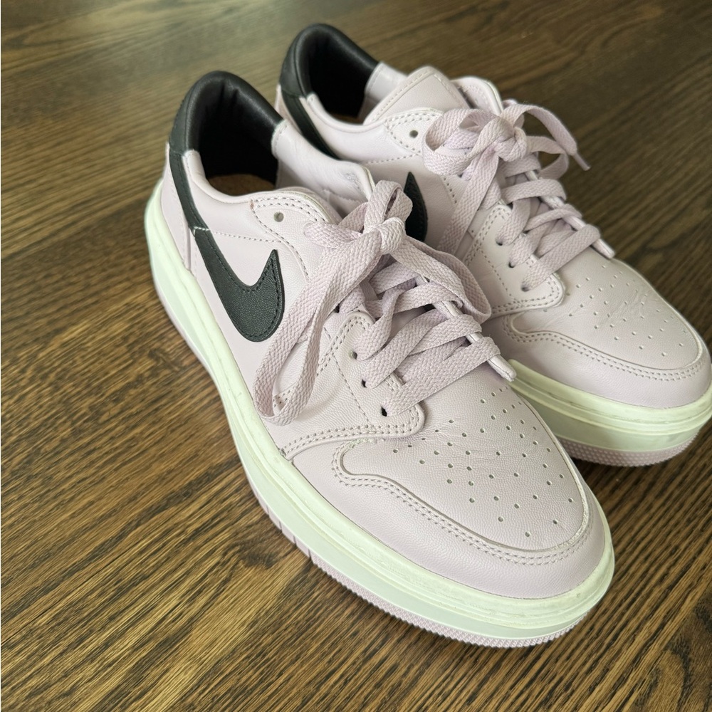 Air Jordan 1 Elevate Low Women's Shoes in Lilac and Black (size 8)